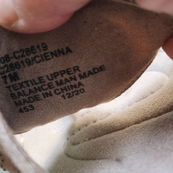 Cliffs By White Mountain Cienna Thong Beige Studded Sandals Size 7M - Picture 8 of 8